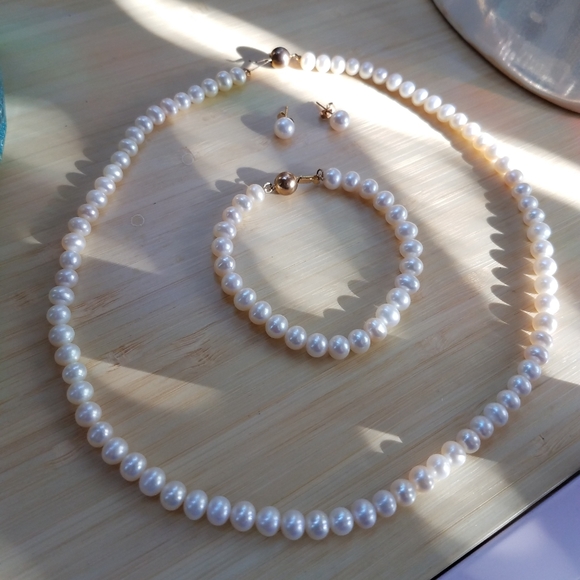 SOLD Vintage Genuine Pearl 3-pc Set - Picture 8 of 9